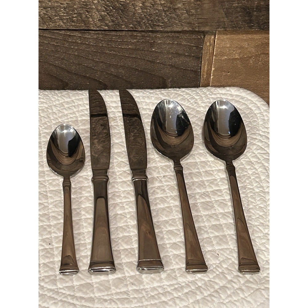 Mikasa Harmony 5 pc Flatware Set 18/10 Stainless 2 Knifes 3‎ Spoons